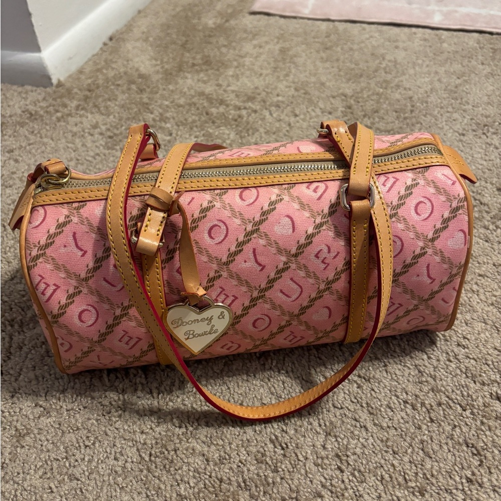 EUC Dooney & Bourke Pink Crossword Barrel Handbag!